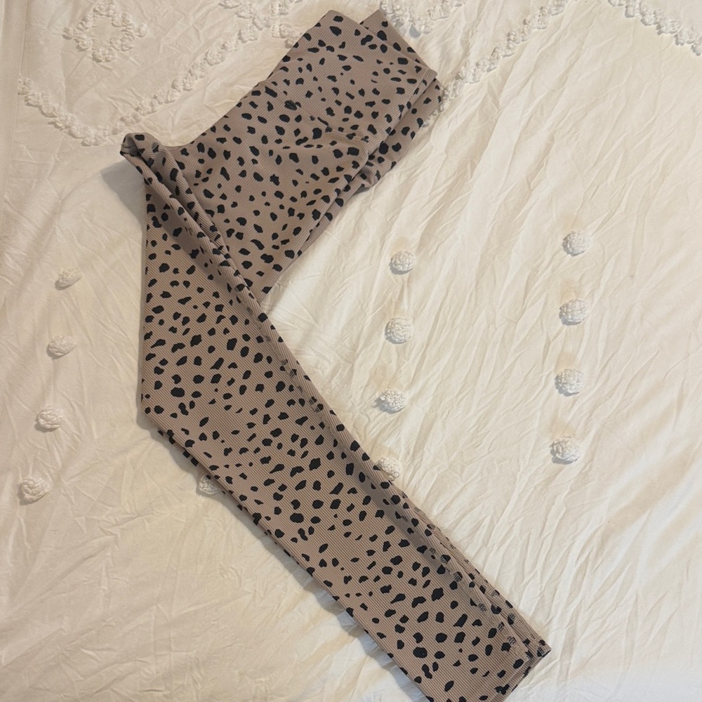 Chic Spotted Leggings